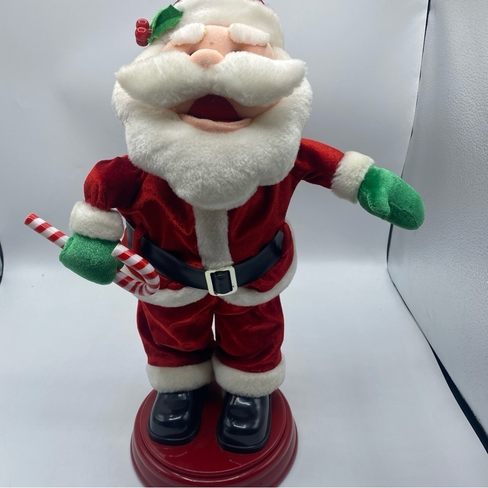 Gemmy Christmas Animated Santa Booty Shaking Singing "I Like to Move it" Dancing
